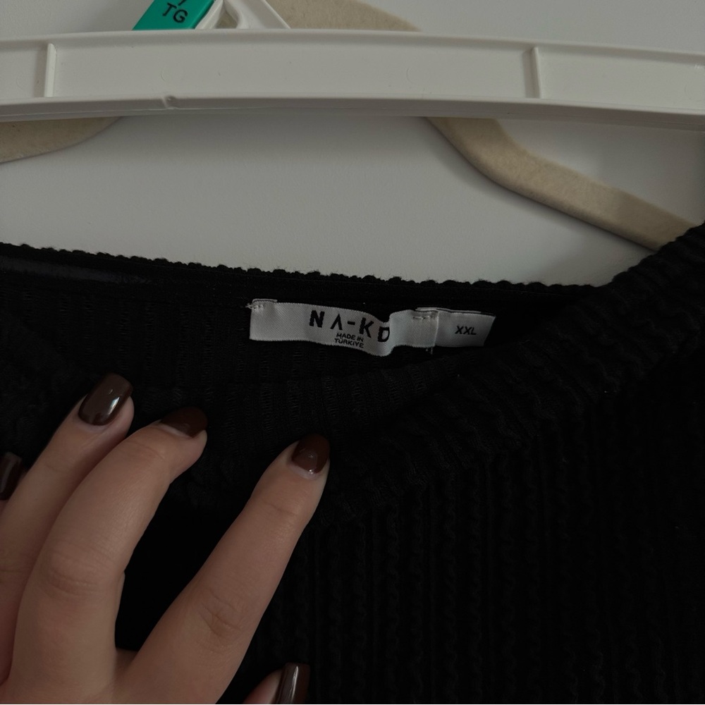 Ribbed Black Crop Top